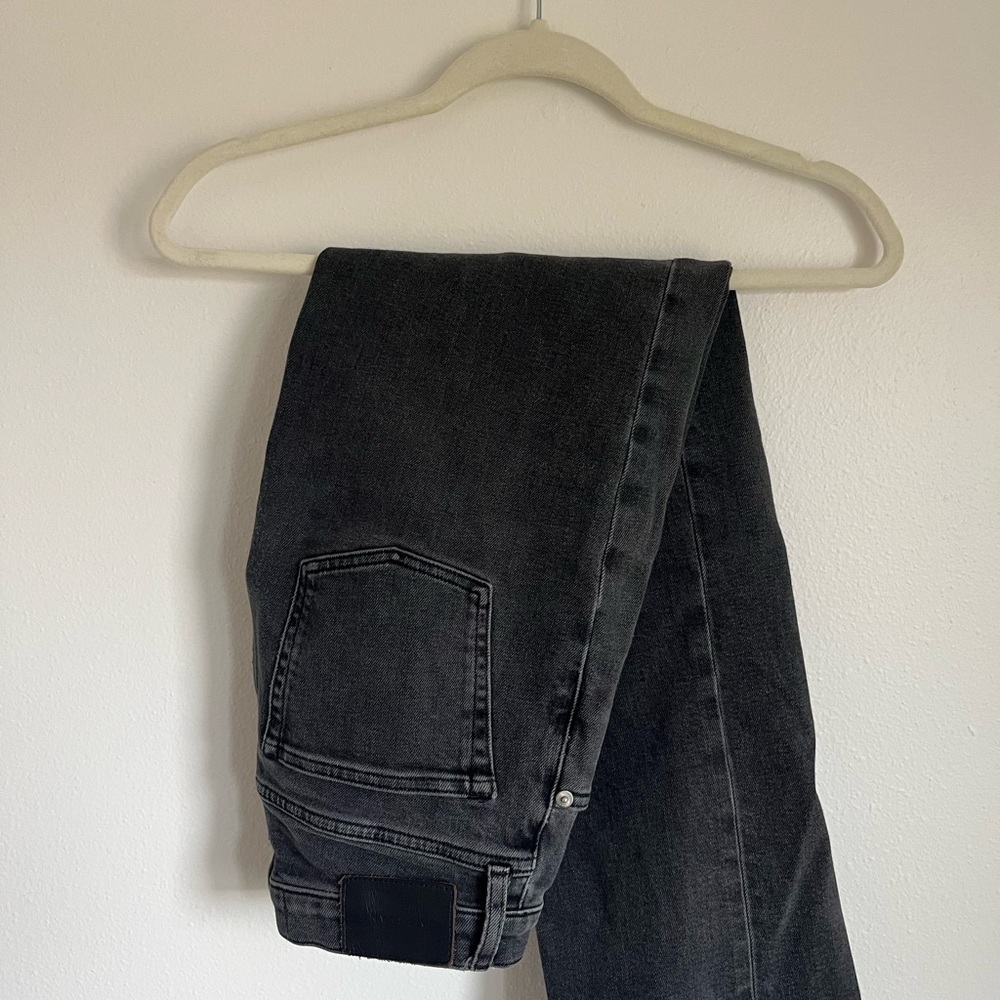 Everlane Cheeky Straight Jean - Night - Picture 4 of 4